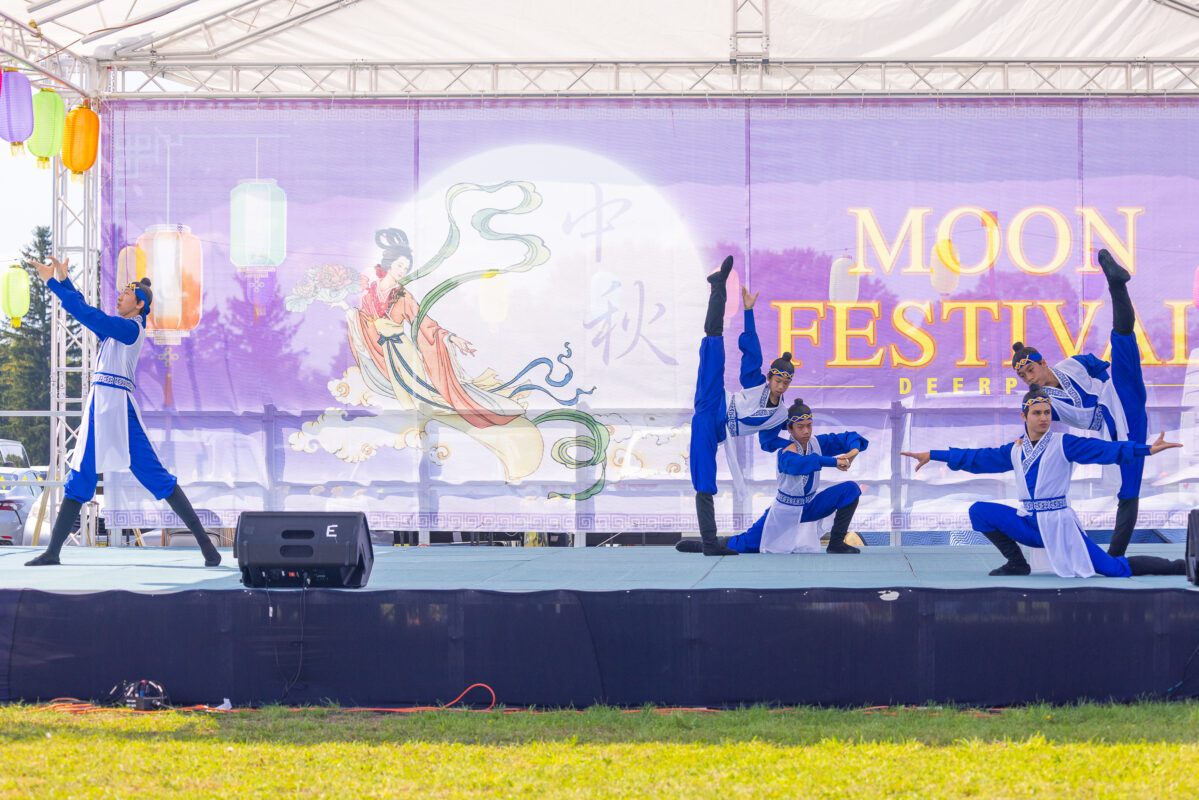 The 9th Annual Moon Festival in Deerpark N.Y. on September 14, 2024 (Mark Zou/The Epoch Times)