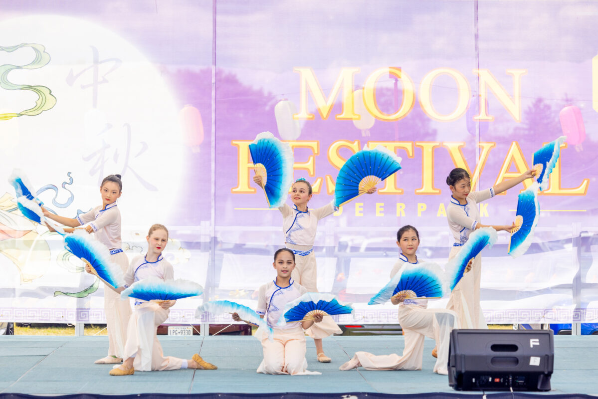 The 9th Annual Moon Festival in Deerpark N.Y. on September 15, 2024 (Mark Zou/The Epoch Times)