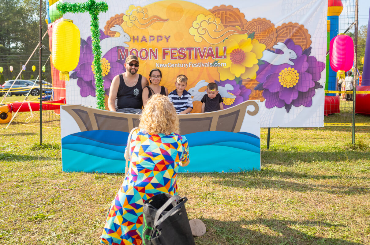 The 9th Annual Moon Festival in Deerpark N.Y. on September 15, 2024 (Mark Zou/The Epoch Times)