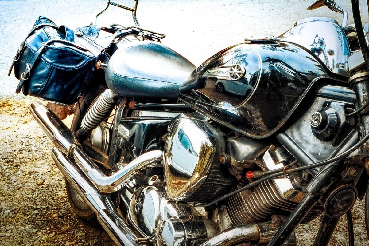 motorbike-2433162_1280